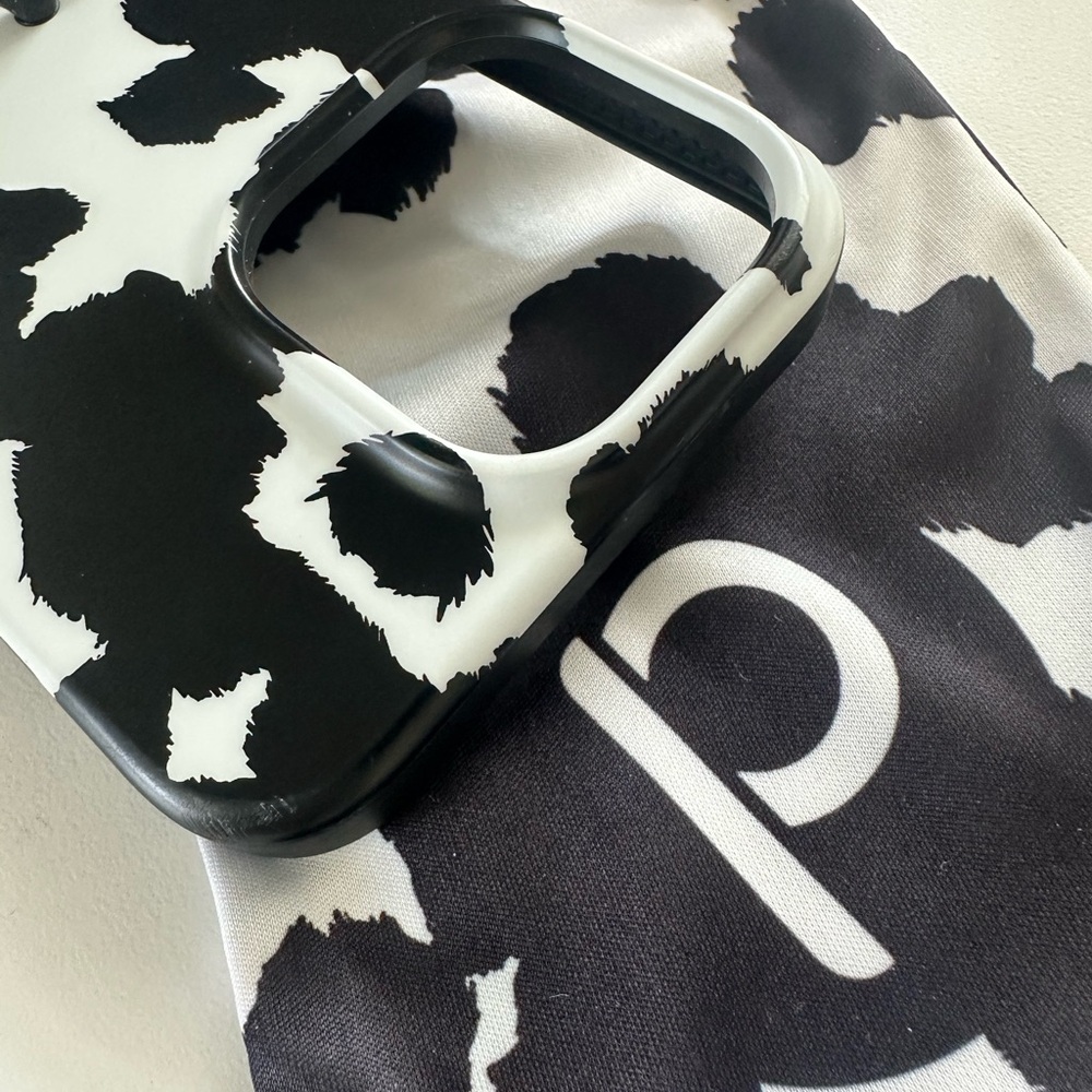 Loopy Case Cow Print - Picture 5 of 7
